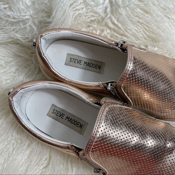 Steve Madden Ellias Rose Gold Slip On Sneakers - Picture 7 of 9